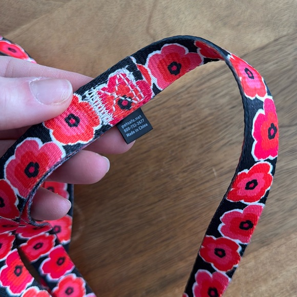 Pet Safe Easy Walk Leash in Poppy size medium- large LOT OF 2 new and unused - Picture 7 of 8